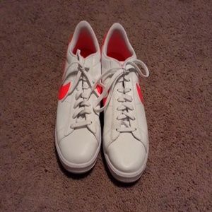NIKE men's sneakers size:10.5 Great condition